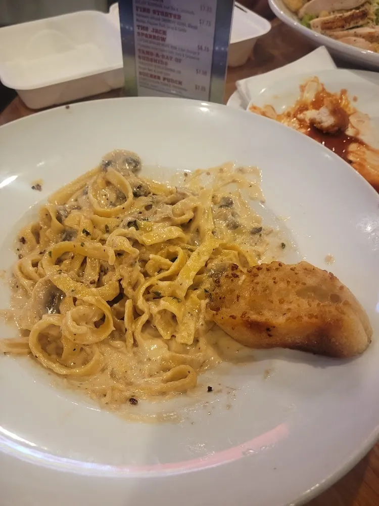 Chicken Fettuccine Alfredo